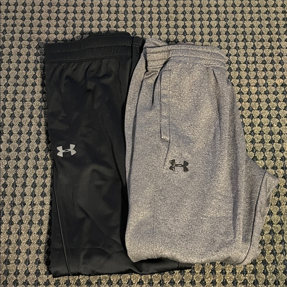 Under armor workout pants.   Size L